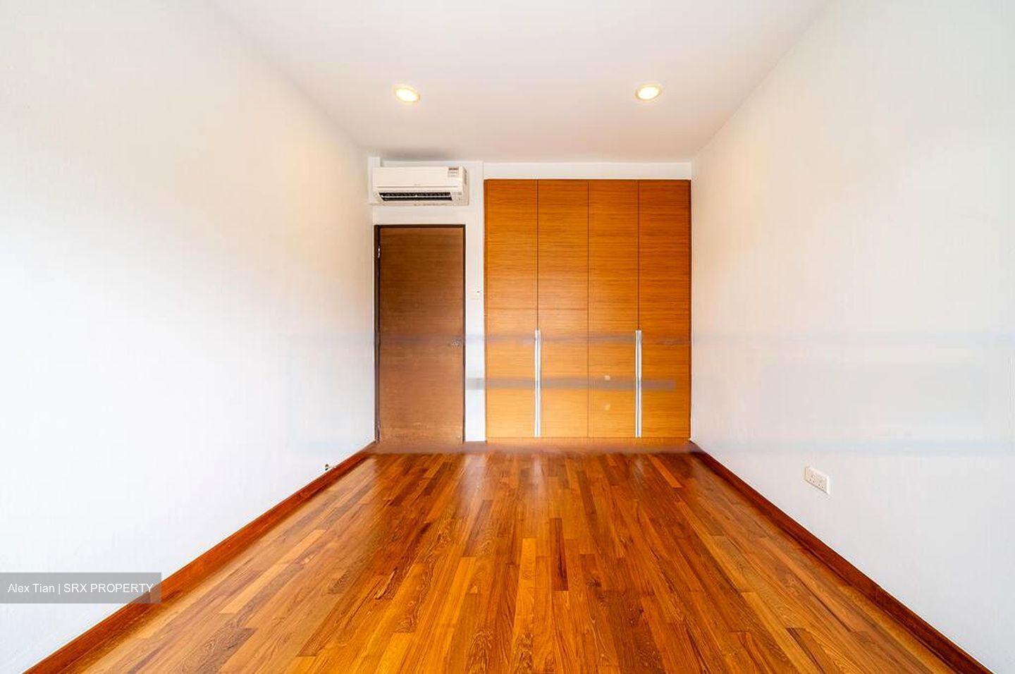 Seletar Hills Estate (D28), Terrace #538493621